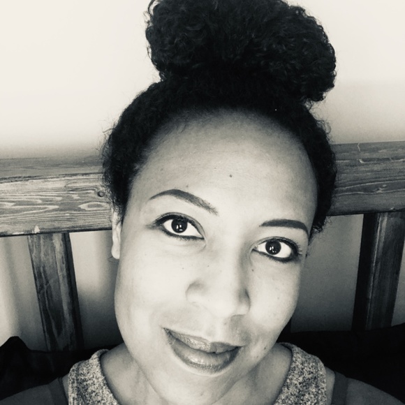 Meet your Posher, Kim - Picture 3 of 5